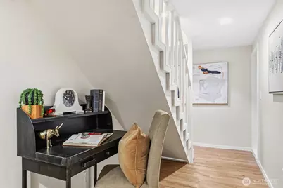 10731 Dayton Avenue N, Seattle, WA 98133 - Photo 24