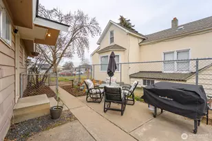 247 NW D St, Ephrata, WA 98823 - Photo 4