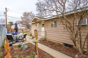 247 NW D St, Ephrata, WA 98823 - Photo 4