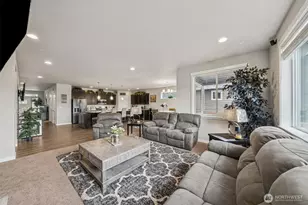 10707 130th St E, Puyallup, WA 98374 - Photo 14