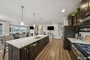 10707 130th St E, Puyallup, WA 98374 - Photo 8