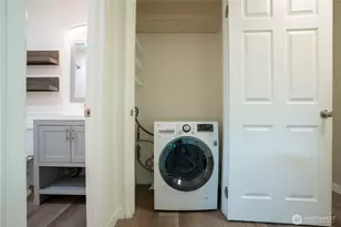 12230 SE 60th St, Bellevue, WA 98006 - Photo 12