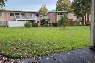 12230 SE 60th St, Bellevue, WA 98006 - Photo 14