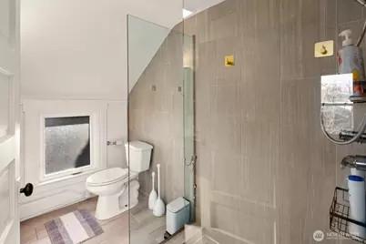 2011 E James Street, Seattle, WA 98122 - Photo 16