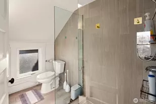 2011 E James St, Seattle, WA 98122 - Photo 16