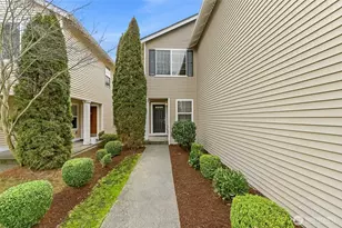 24823 SE 19th St, Sammamish, WA 98075 - Photo 2