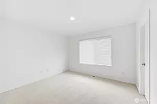 24823 SE 19th St, Sammamish, WA 98075 - Photo 28