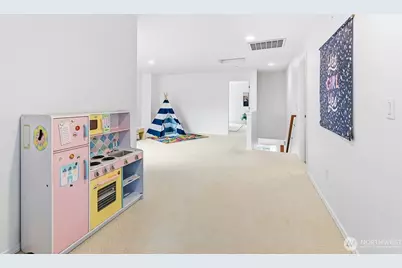 24823 SE 19th Street, Sammamish, WA 98075 - Photo 14