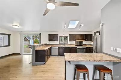 13025 212th Avenue Ct E, Bonney Lake, WA 98391 - Photo 6