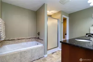 377 SE Highland Park Dr, College Place, WA 99324 - Photo 20