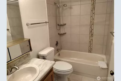 11755 Greenwood Avenue N #203, Seattle, WA 98133 - Photo 16