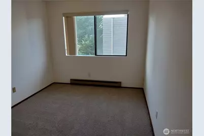 11755 Greenwood Avenue N #203, Seattle, WA 98133 - Photo 12