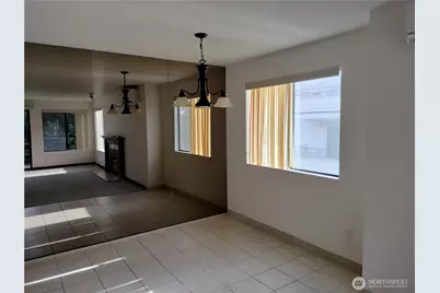 11755 Greenwood Avenue N #203, Seattle, WA 98133 - Photo 6