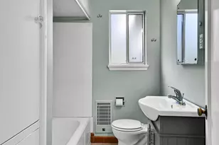 10742 Lakeside Ave NE, Seattle, WA 98125 - Photo 18