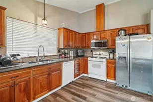 7518 193rd St Ct E, Spanaway, WA 98387 - Photo 8