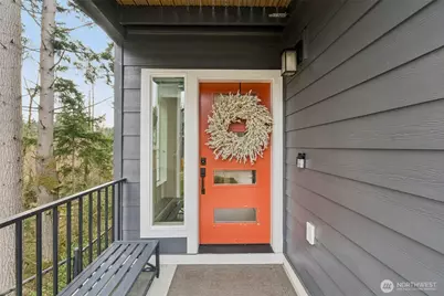 13717 Admiralty Way #J1, Lynnwood, WA 98087 - Photo 4