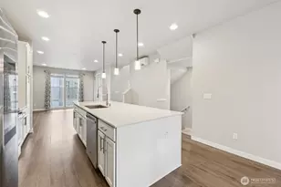 13717 Admiralty Way, Lynnwood, WA 98087 - Photo 10