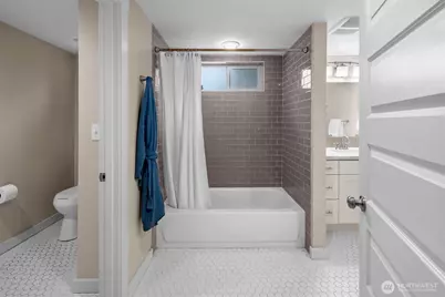 8001 23rd Avenue NW, Seattle, WA 98117 - Photo 22