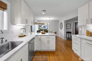 8001 23rd Ave NW, Seattle, WA 98117 - Photo 10