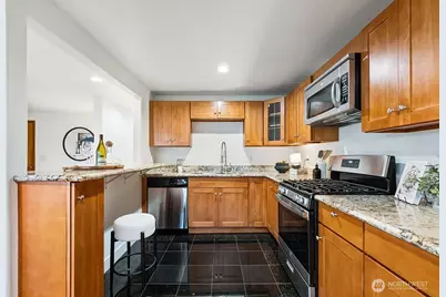 8324 Beacon Avenue S, Seattle, WA 98118 - Photo 10