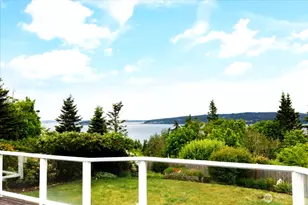 366 Samanthia Ln, Camano Island, WA 98282 - Photo 2