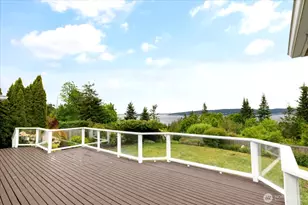 366 Samanthia Ln, Camano Island, WA 98282 - Photo 2