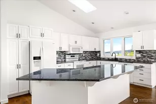 366 Samanthia Ln, Camano Island, WA 98282 - Photo 12