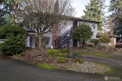 821 Essex Place NE #1C, Olympia, WA 98516 - Photo 2