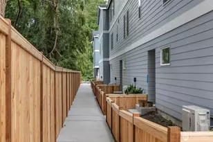 19505 Damson Rd, Lynnwood, WA 98036 - Photo 2