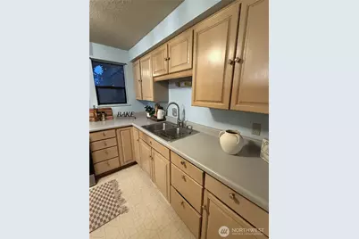 22905 SE 106th Pl SE, Kent, WA 98031 - Photo 8