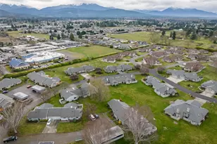 844 N Canterbury Ct, Sequim, WA 98382 - Photo 2