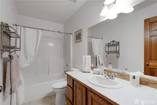 16408 38th Ave E, Tacoma, WA 98446 - Photo 18