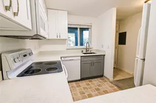 11107 NE 125th Ln, Kirkland, WA 98034 - Photo 6