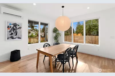 10419 41st Avenue SW, Seattle, WA 98146 - Photo 4