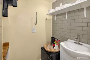 6237 26th Ave NE, Seattle, WA 98115 - Photo 36