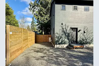 10421 41st Avenue SW #B, Seattle, WA 98146 - Photo 26