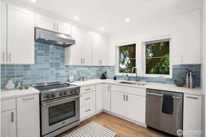 10421 41st Avenue SW #B, Seattle, WA 98146 - Photo 10