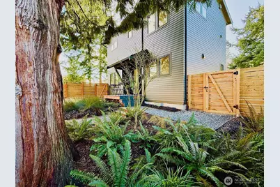 10421 41st Avenue SW #B, Seattle, WA 98146 - Photo 24