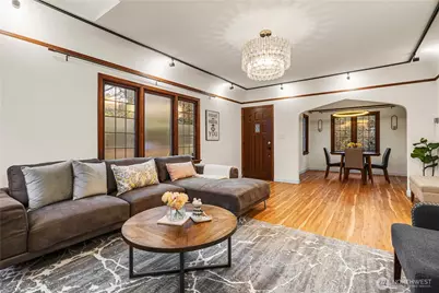 6026 35th Avenue NE, Seattle, WA 98115 - Photo 4