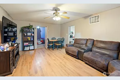 312 SE Front Street, Winlock, WA 98596 - Photo 12