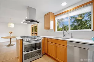 14260 110th Ave NE, Kirkland, WA 98034 - Photo 8