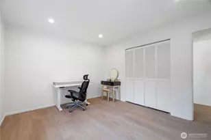 14260 110th Ave NE, Kirkland, WA 98034 - Photo 18