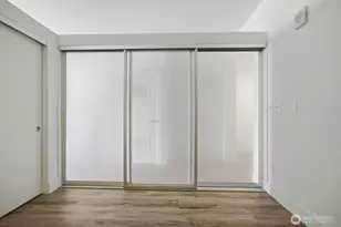 2911 2nd Ave, Seattle, WA 98121 - Photo 10