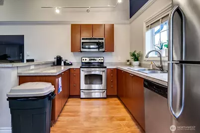 12404 E Gibson Road #D101, Everett, WA 98204 - Photo 24