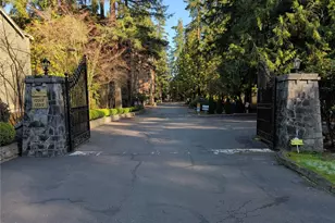 15512 Country Club Dr, Mill Creek, WA 98012 - Photo 2