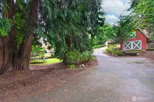 12117 Clearview Dr, Edmonds, WA 98026 - Photo 36