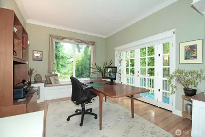 12117 Clearview Drive, Edmonds, WA 98026 - Photo 18