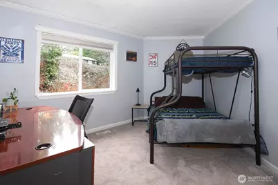 12117 Clearview Drive, Edmonds, WA 98026 - Photo 22