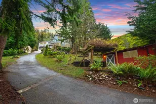 12117 Clearview Dr, Edmonds, WA 98026 - Photo 2