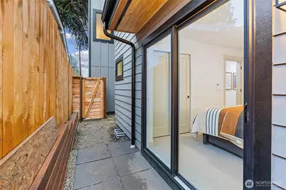 1255 NE 100th Street, Seattle, WA 98125 - Photo 8